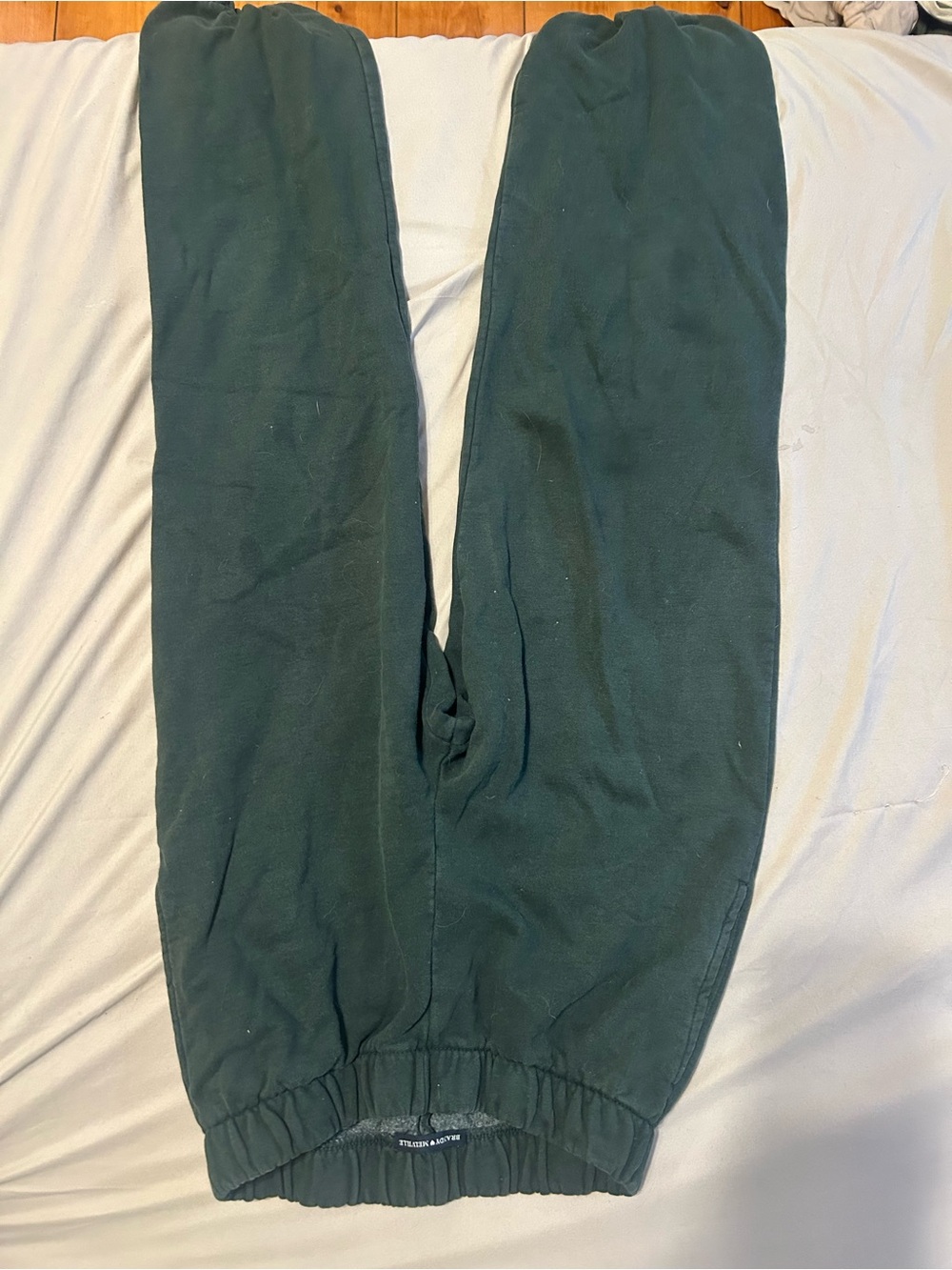 Brandy Melville green sweatpants
